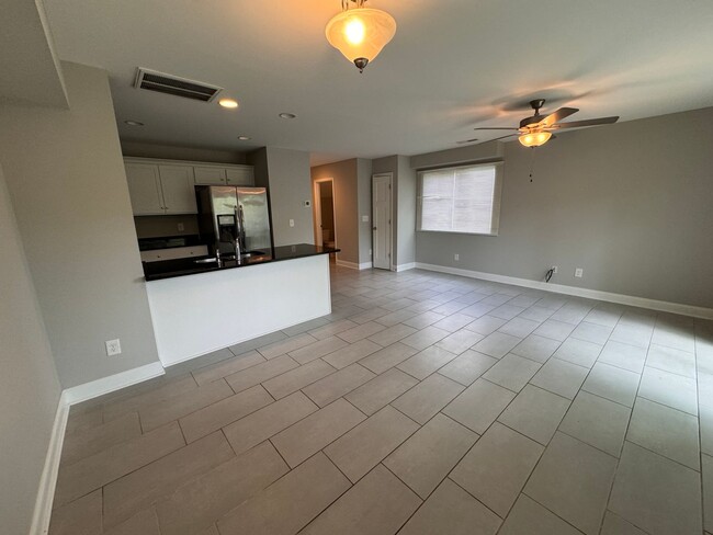 Photo - 3 Bedroom, 2.5 bath townhome in the heart of Columbia!