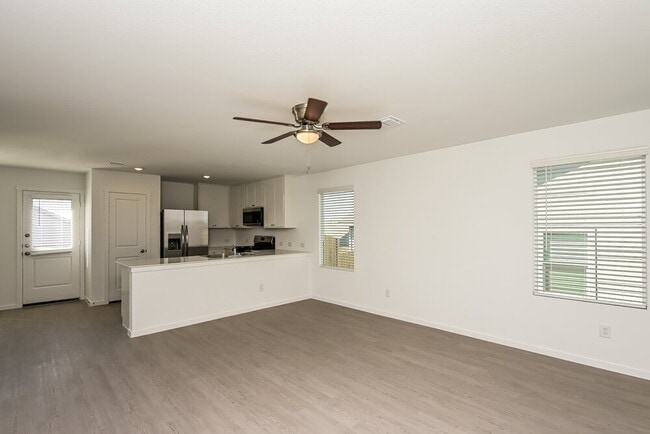 Photo - 10721 Revolver Dr