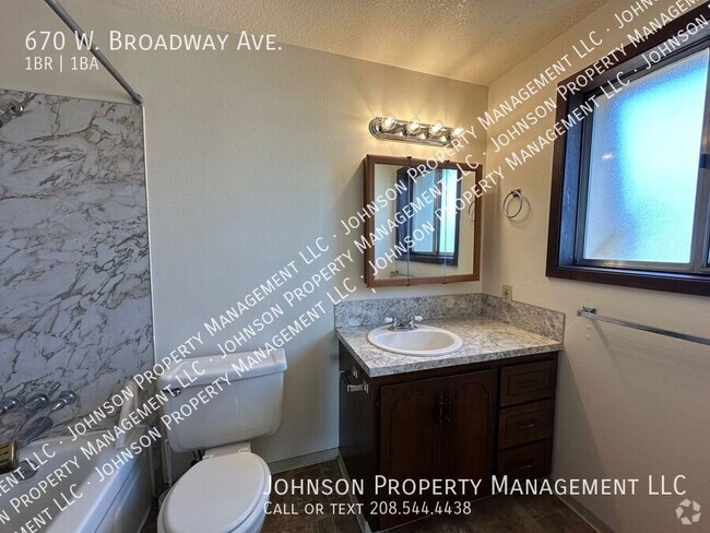 Building Photo - 670 W Broadway Ave Rental