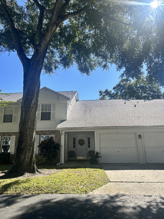 Photo - 5266 Whitstable Way Unit 5