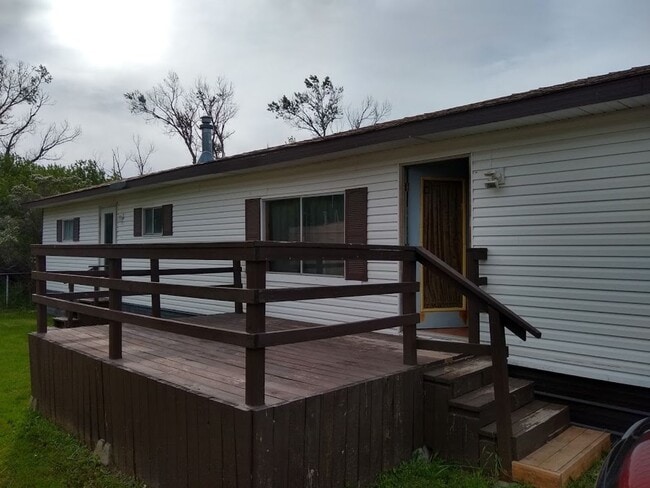 Building Photo - Geyser Trailer Court Unit #9 Rental