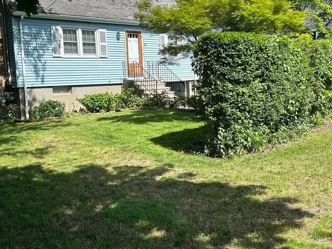 Building Photo - 26 Pearl St