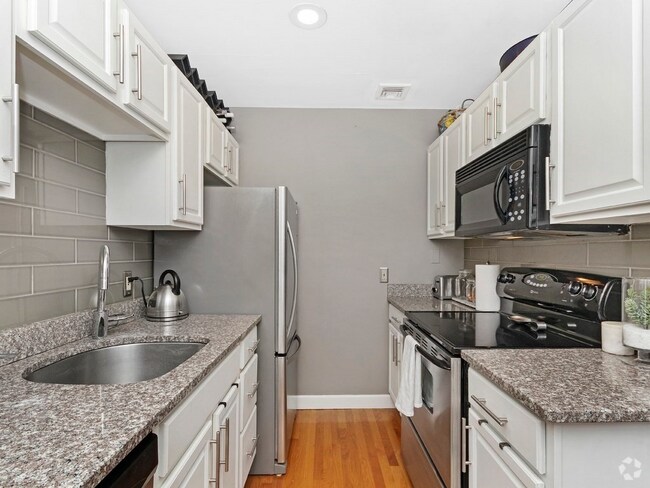 Building Photo - 15 Medford St Unit 1 Rental