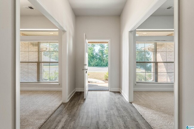 Photo - 424 Harless Ln