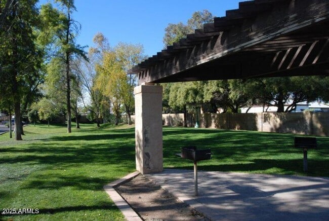 Photo - 520 N Stapley Dr
