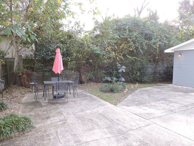 Photo - Convenient location!