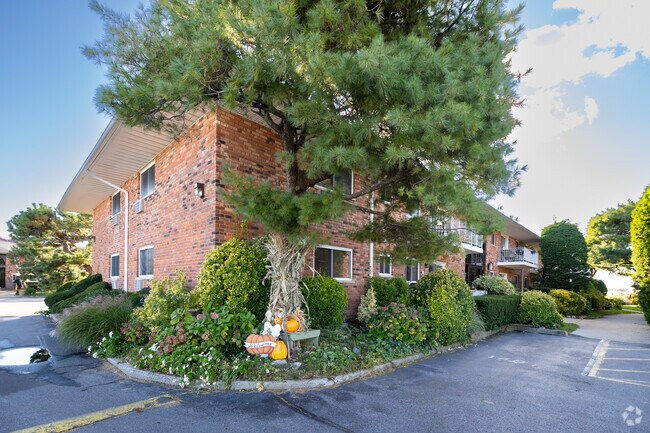 1 Toms Point Lane - Toms Point Coop