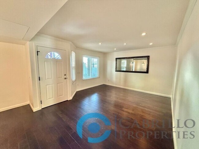 Photo - 2828 Famosa Blvd Unit #102