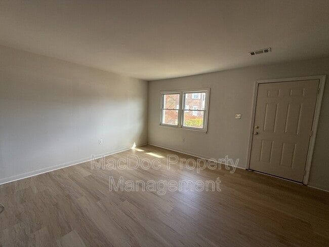 Photo - 3456 Beale Ct