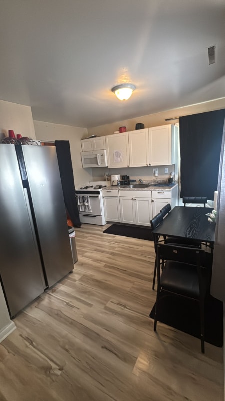 Photo - 240 W Ann Arbor Ave