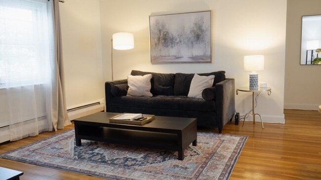 Photo - 1 bedroom in Brookline MA 02445 Unit 5