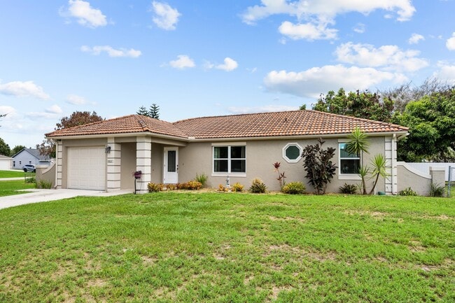 Photo - 265 SW Dalton Cir