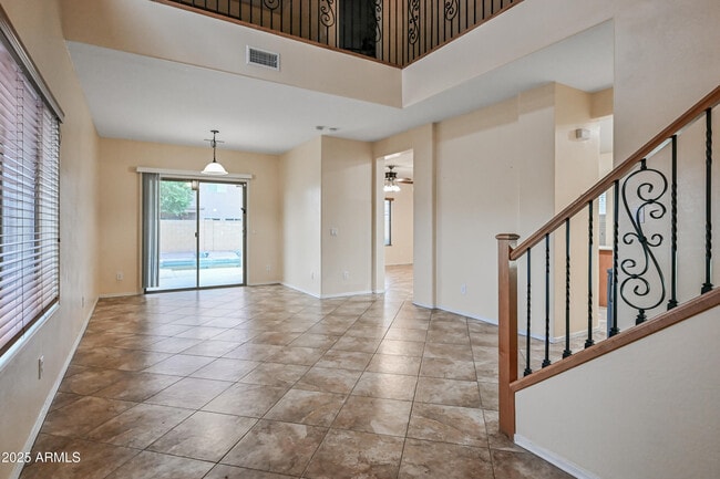 Photo - 26196 W Burnett Rd