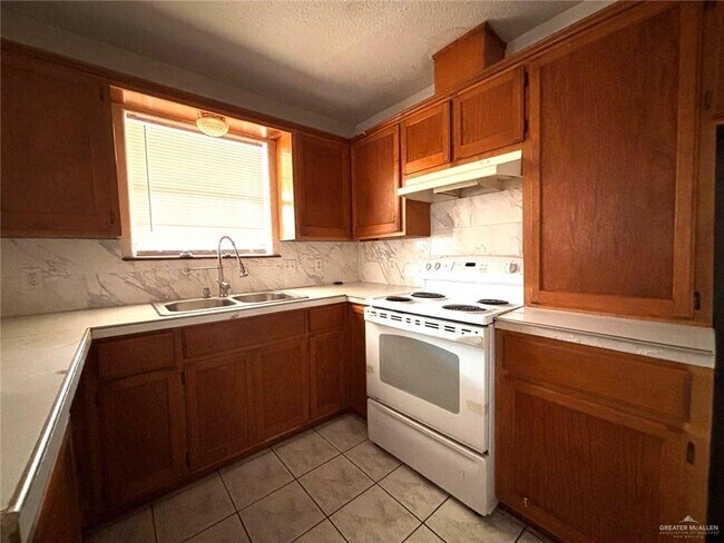 Photo - 12 West Dr Unit 12