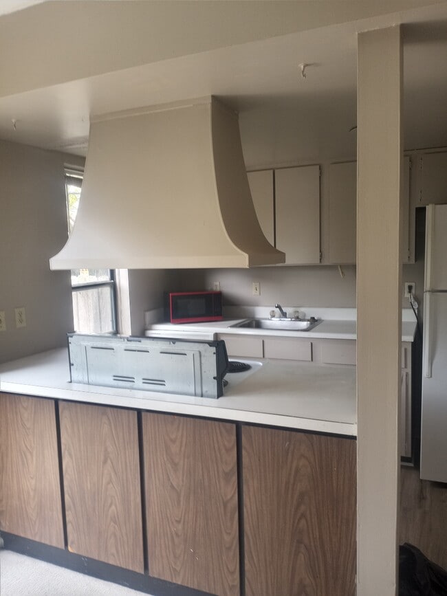 Photo - 4851 Moreland Dr W