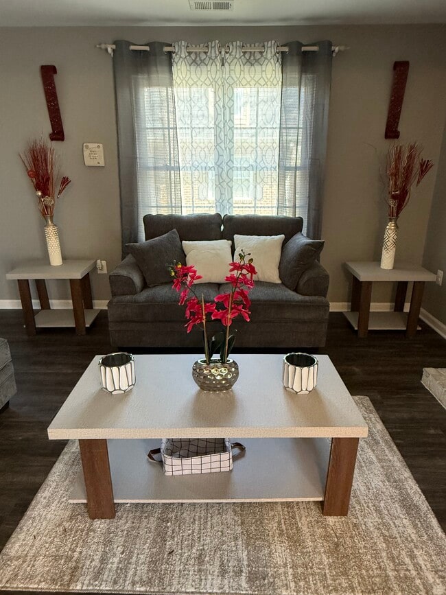 Photo - 4537 Reeves Pl