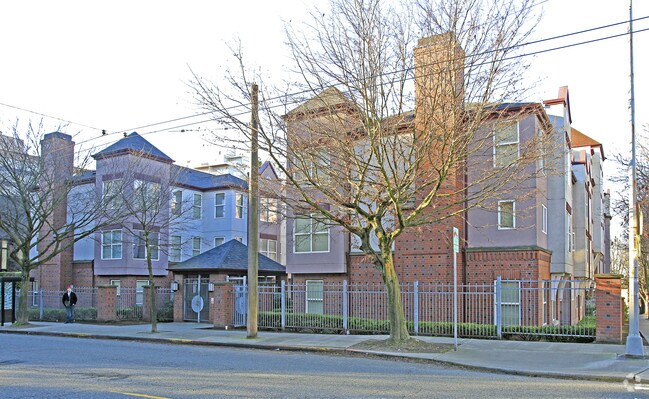Cascade Court Apartments