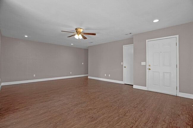 2402 Jeremiah Pl