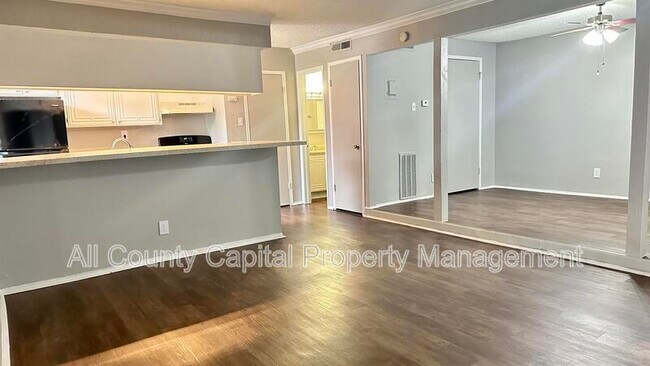 Photo - 5426 Menchaca Rd Unidad 230