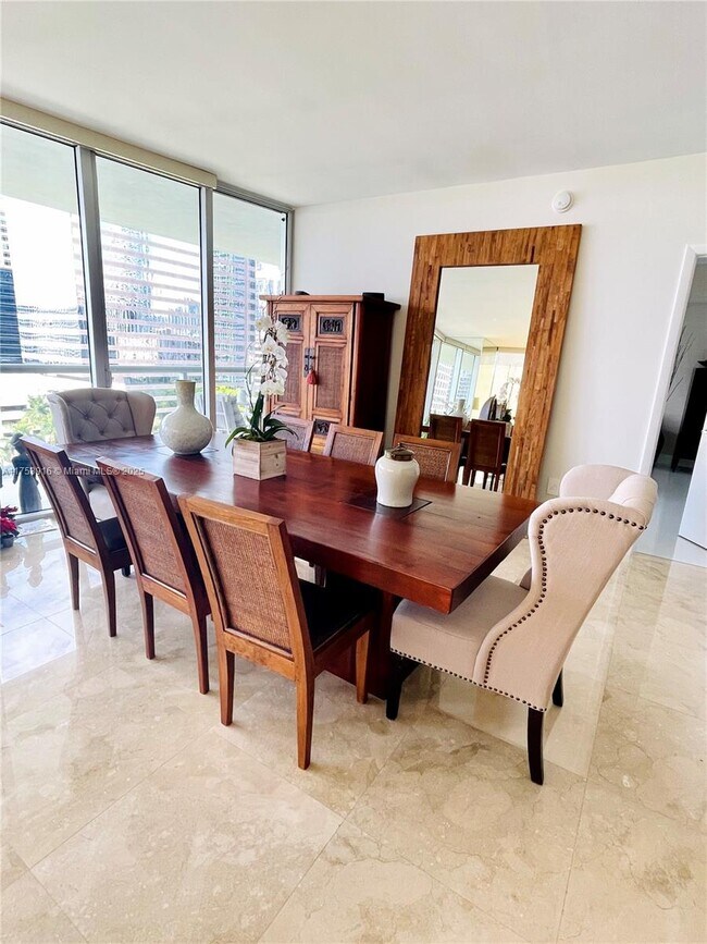 Photo - 495 Brickell Ave Unidad 1201