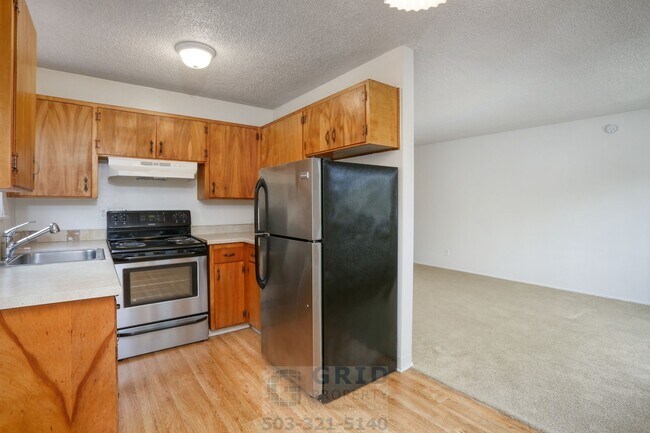 Building Photo - 620 sq. ft One Bedroom Apartment Available... Unit 207