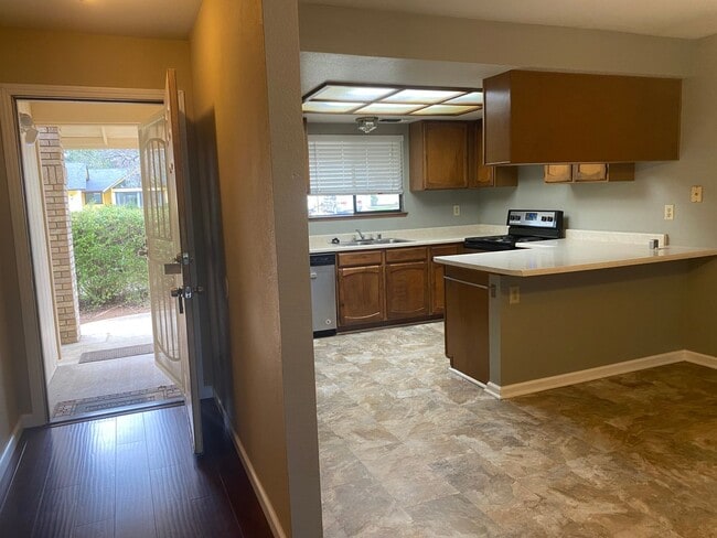 Photo - Nice well cared for home in desirable Edge...