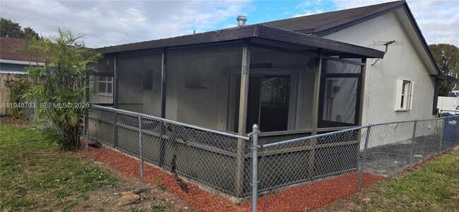 Photo - 4320 SW 138th Ct