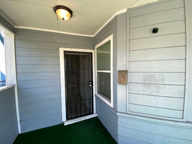 @ M Palomares (WO) - @ M Palomares (WO) Unit 372