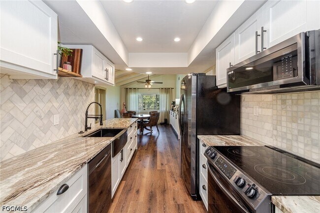 Photo - 2507 Lakeview Dr