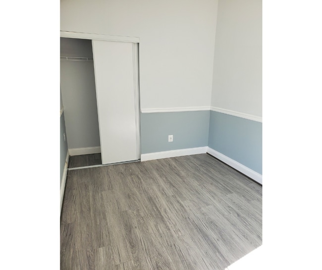 Photo - 2838 Washington Blvd Unidad 2C Available $550 2C