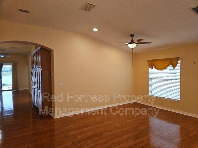 Photo - 1556 Scarlett Ave