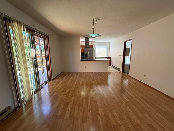 Building Photo - 1411 W 10th St Rental