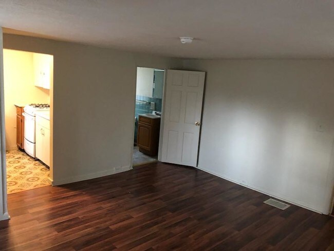 Photo - 4613 E Henrietta Rd Unit 3