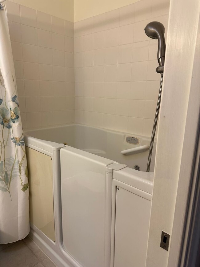 Photo - Kailua - Studio with 1 Bathroom, 2 parking