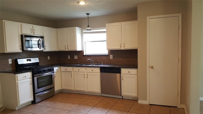 Photo - 2602 Desert Sage Dr
