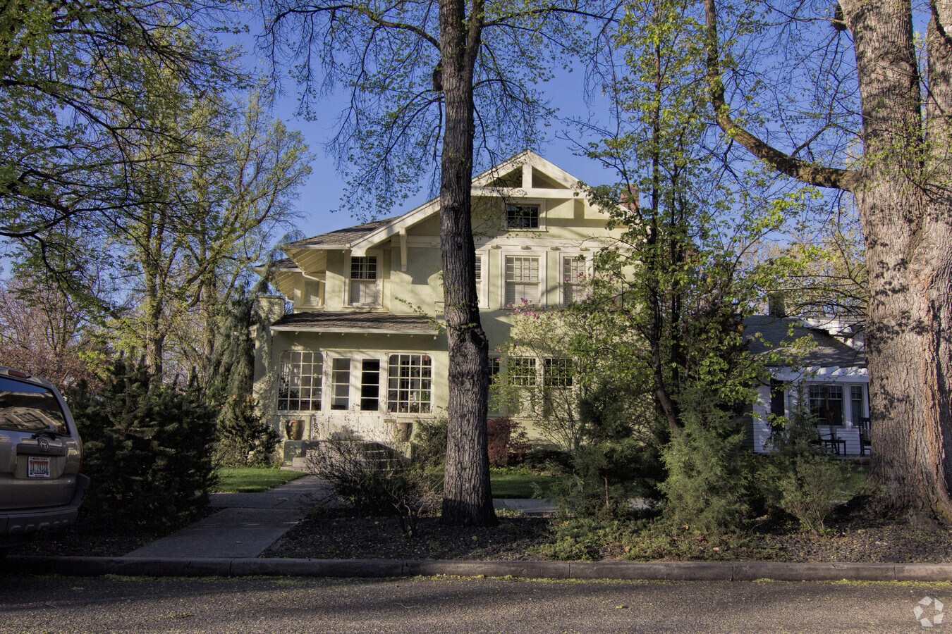 Photo - Welch House Apartments