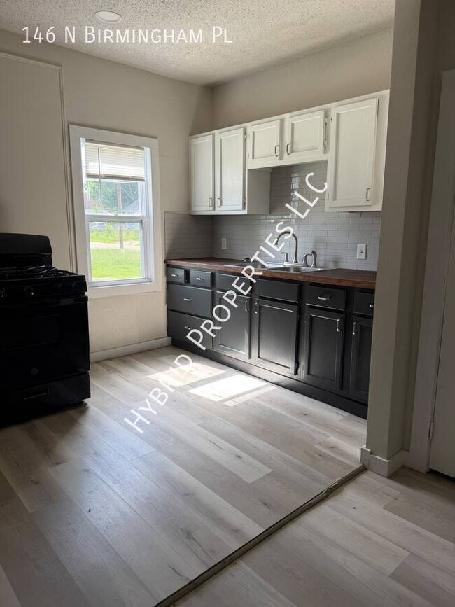 Photo - 146 N Birmingham Pl