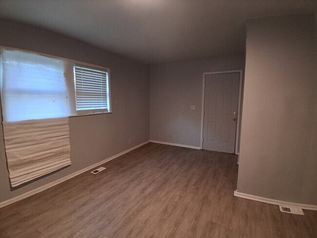 Photo - 804 Knollcrest-