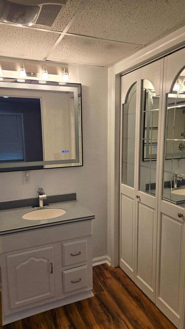 Photo - 22889 Kimberly Ct Unidad #basement Kimberly Ct