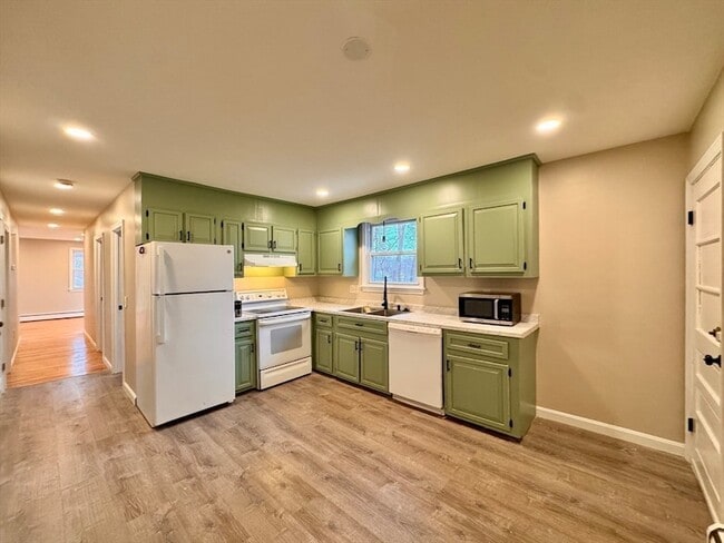 Photo - 34 Gates Ln Unit 2