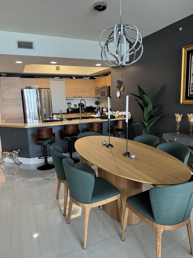 Photo - 2650 Lake Shore Dr Unit 1204