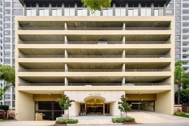 343 Pioneer Dr Unit 1703