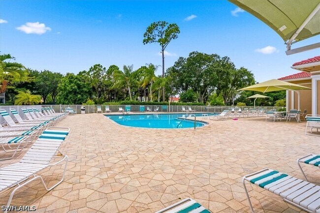 Building Photo - 5615 Sherborn Dr Unit 201