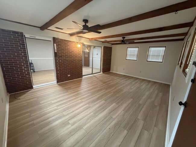 Photo - 215 Cardinal Ln