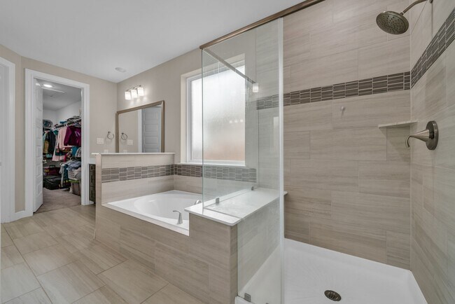 Photo - 2030 Woodland Pine Ct