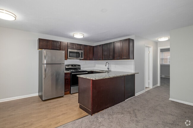2BR, 1BA - 850SF - Kitchen - The Gardens at Willow Grove