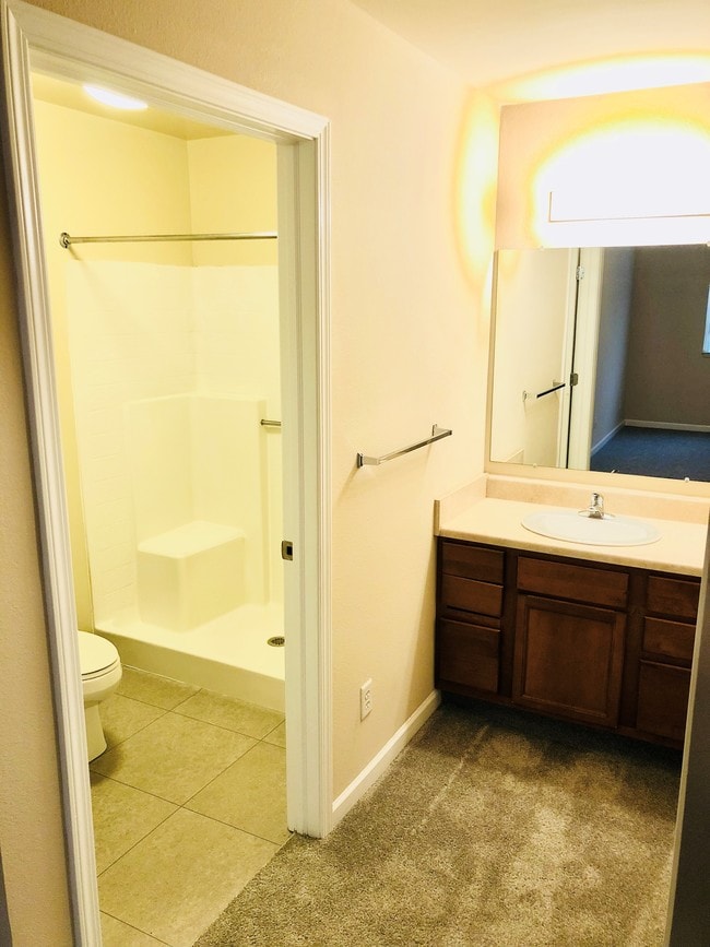 Photo - Eaglebrook Apartments