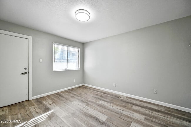 Photo - 3025 N 32nd St Unit 13