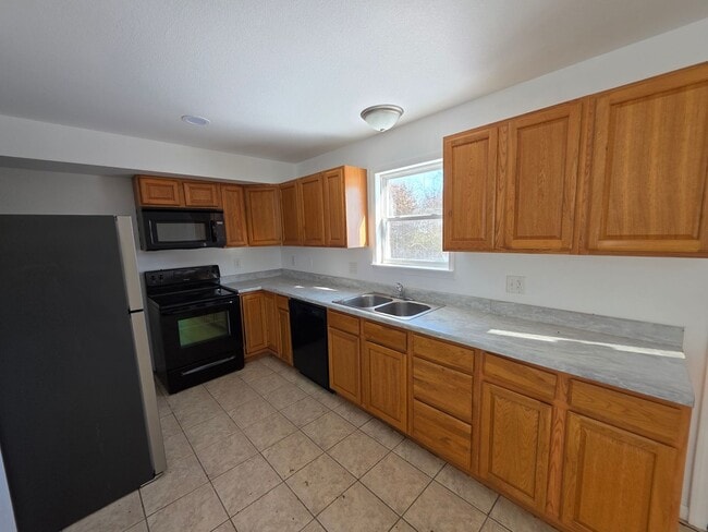 Photo - 400 Elliott Ln