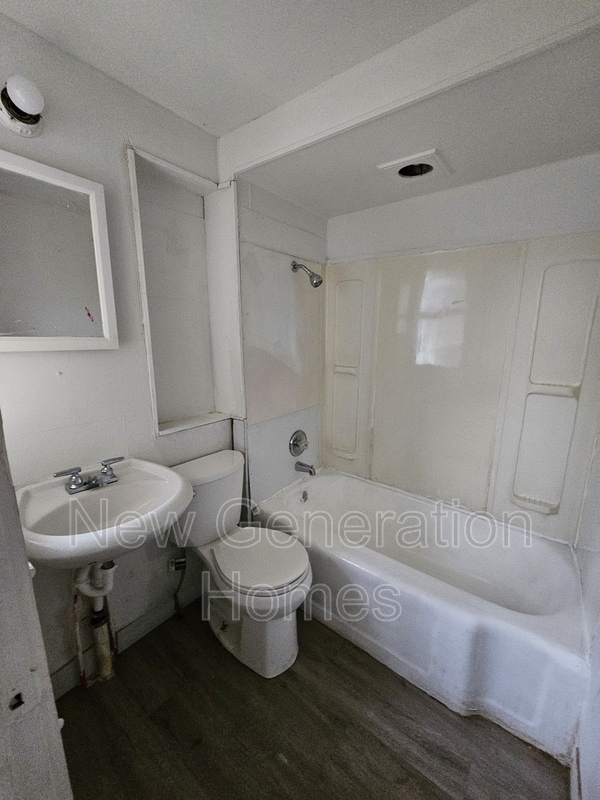 Photo - 1913 E Prairie Ave